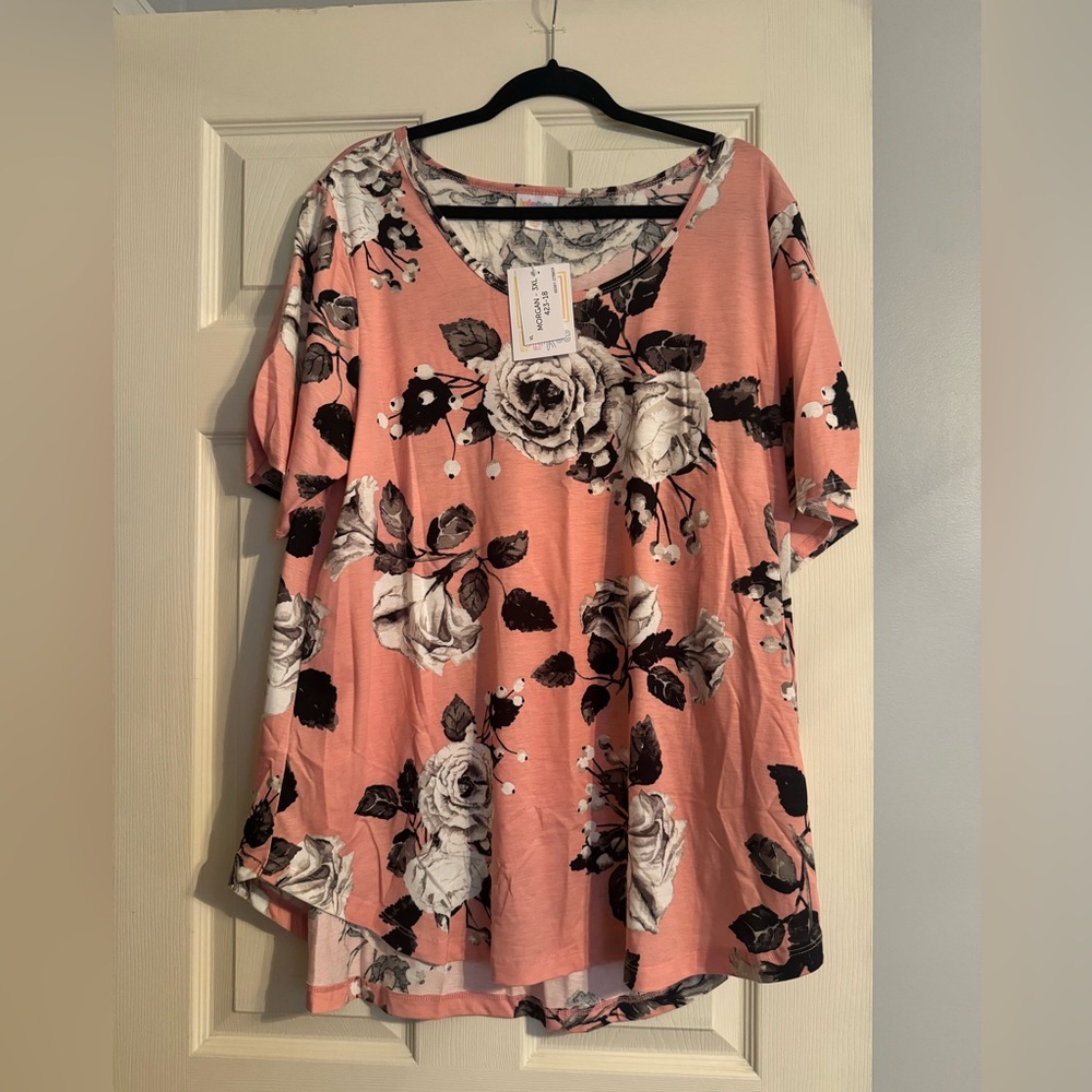 Lularoe short sleeve shirt size 3x